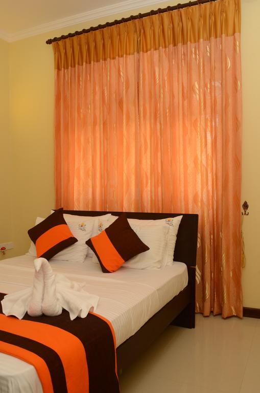 Lovely Villa Negombo Ettukala エクステリア 写真